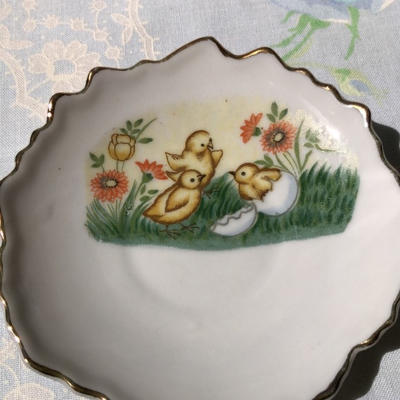 Small plate or saucer with chicks - Picture 4 of 4